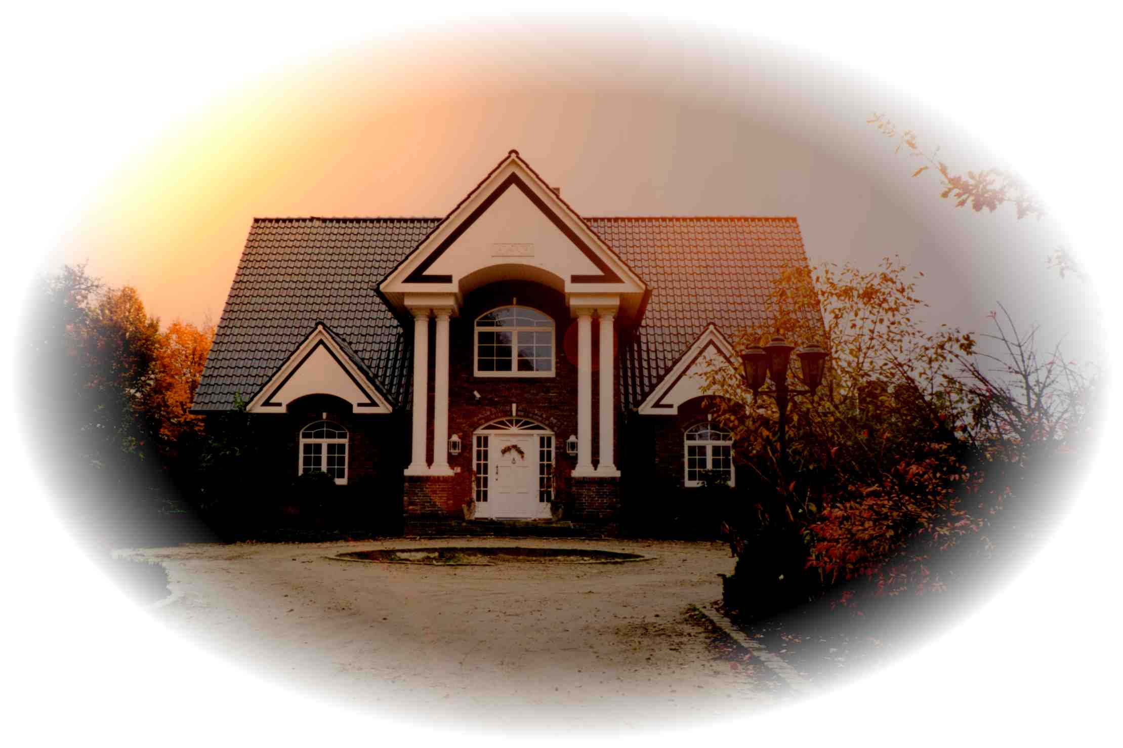 Hier sollte ein Haus im Sonnenuntergang erscheinen !